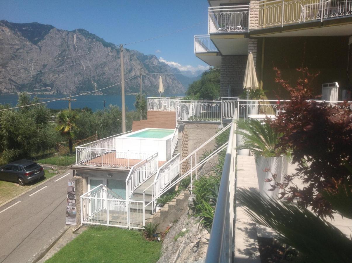Villa Arianna Panoramic Apartments Malcesine Buitenkant foto