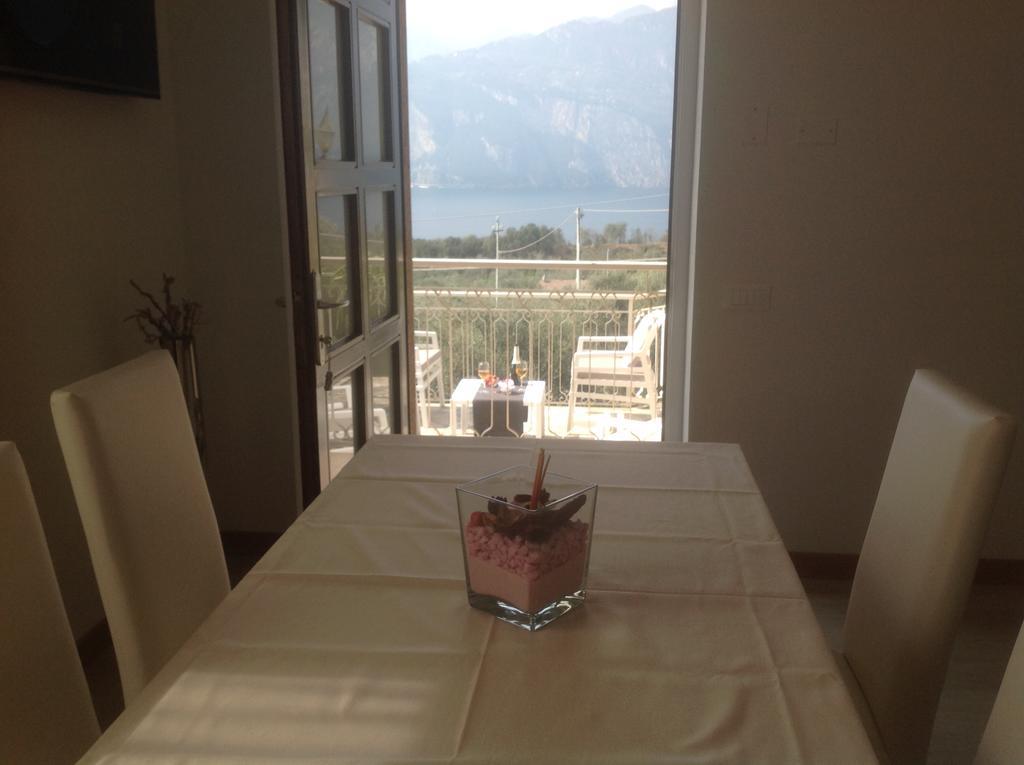 Villa Arianna Panoramic Apartments Malcesine Buitenkant foto