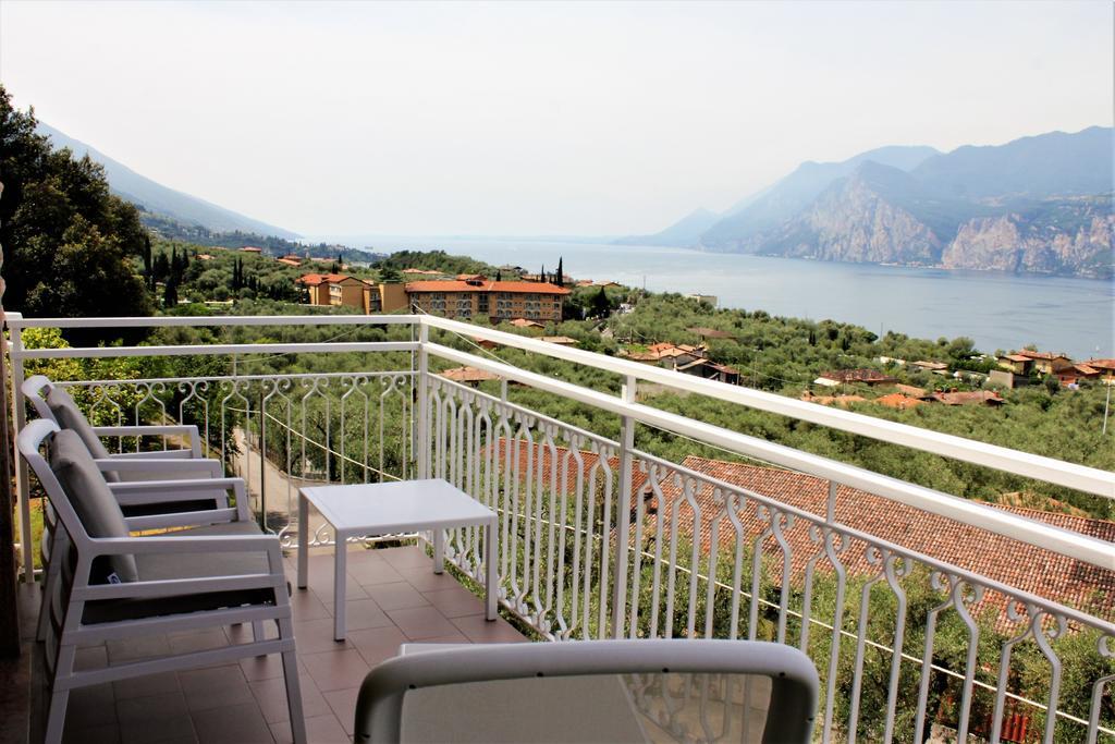 Villa Arianna Panoramic Apartments Malcesine Buitenkant foto