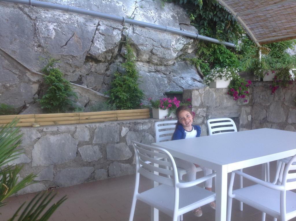 Villa Arianna Panoramic Apartments Malcesine Buitenkant foto