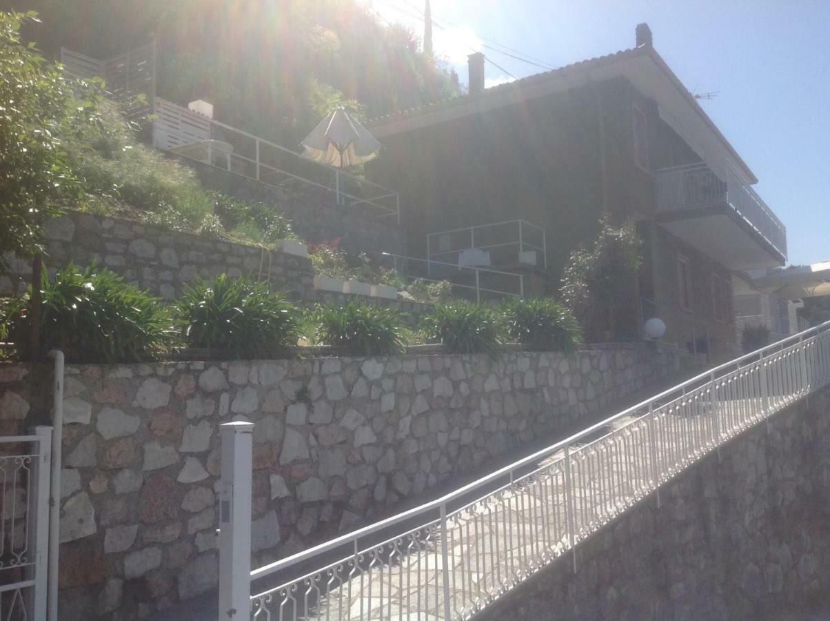 Villa Arianna Panoramic Apartments Malcesine Buitenkant foto